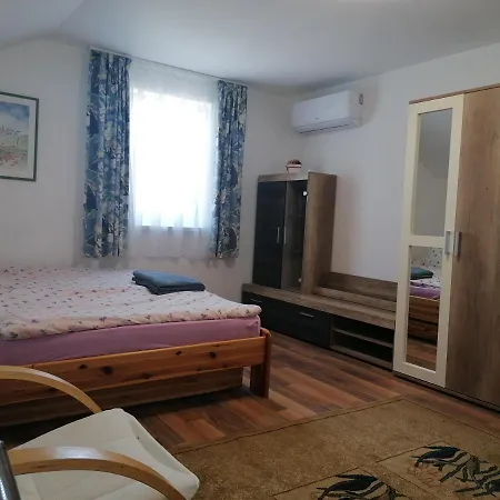 Apartament Mimi Vendeghaz
